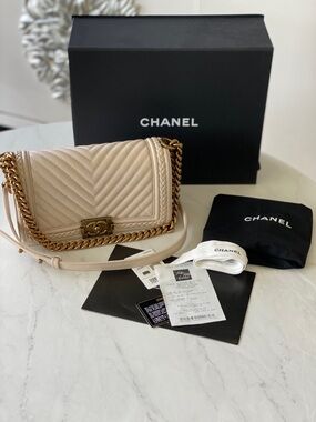 CHANEL New Medium Chevron Quilted Shoulder Bag in Beige with Gold Chain
